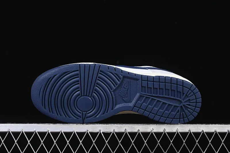 All categories Nk SB Dunk series Nk SB Dunk Low low-top sneakers Nike SB Dunk Low blue, white and gray color matching low-top casual sneakers IM2222-101